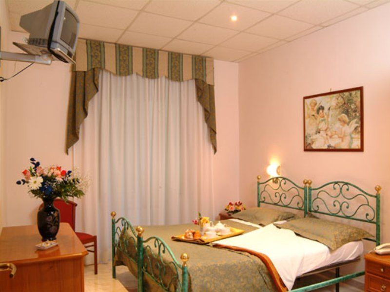 Hotel Oriente روما المظهر الخارجي الصورة